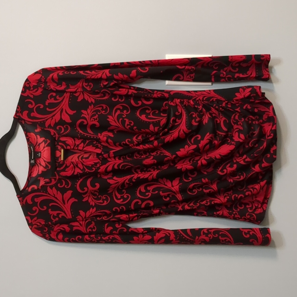 Small International Concepts red black top, keyhole neckline, ruched faux wrap